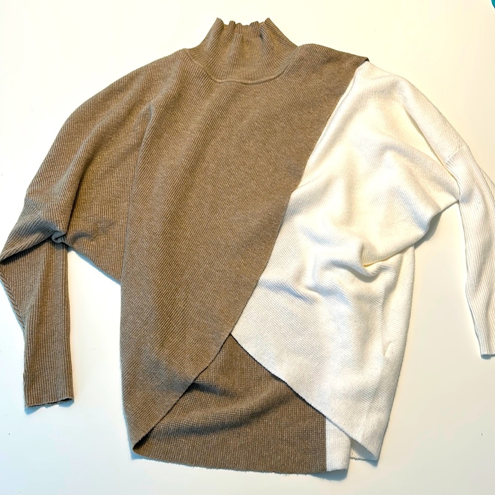 Elan cross front sweater - Picture 2 of 8